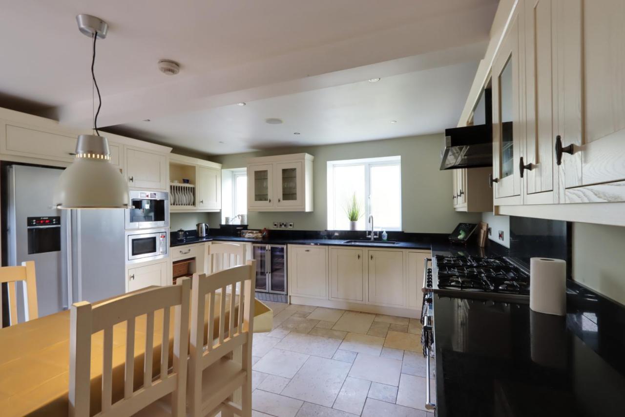 Bretton House Farm Retreat Chester Exterior foto