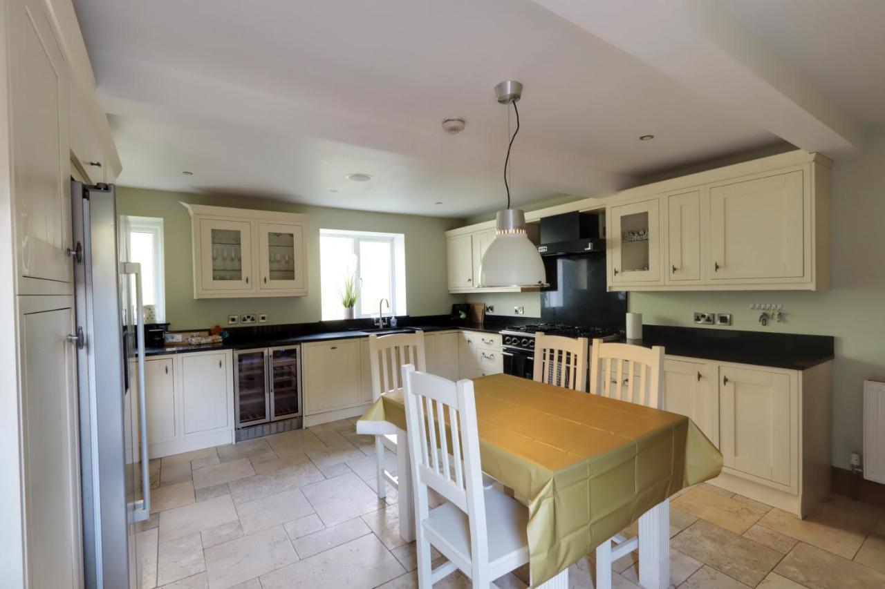 Bretton House Farm Retreat Chester Exterior foto